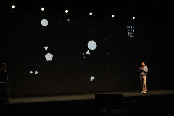 Paolo Ciuccarelli presenting our TwitterWall visualization at #FOI12 - Frontiers of interaction 2012, in Cinecittà (Rome)